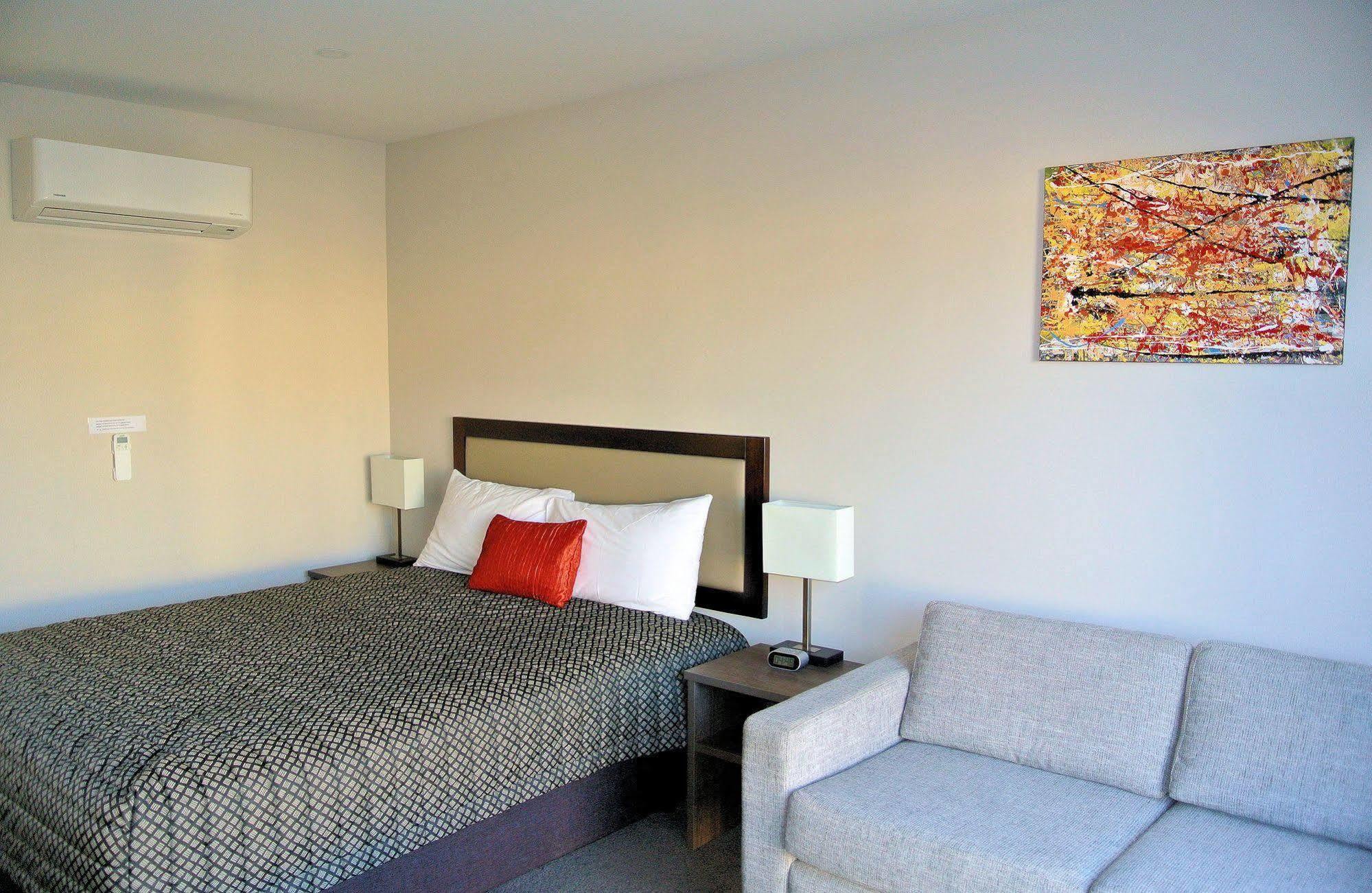 Oxford Village Motels Ngoại thất bức ảnh